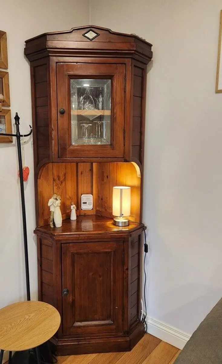 Tall corner unit - Image 1