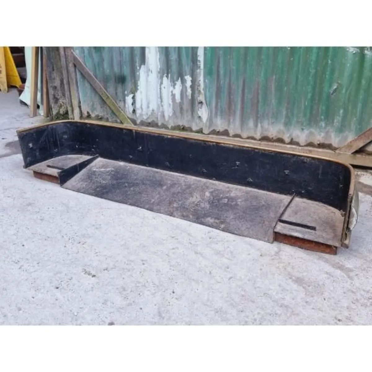 Brass Fire Fender KAS719 - Image 3