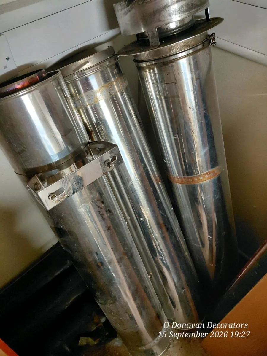 Stove and chimney - Image 3