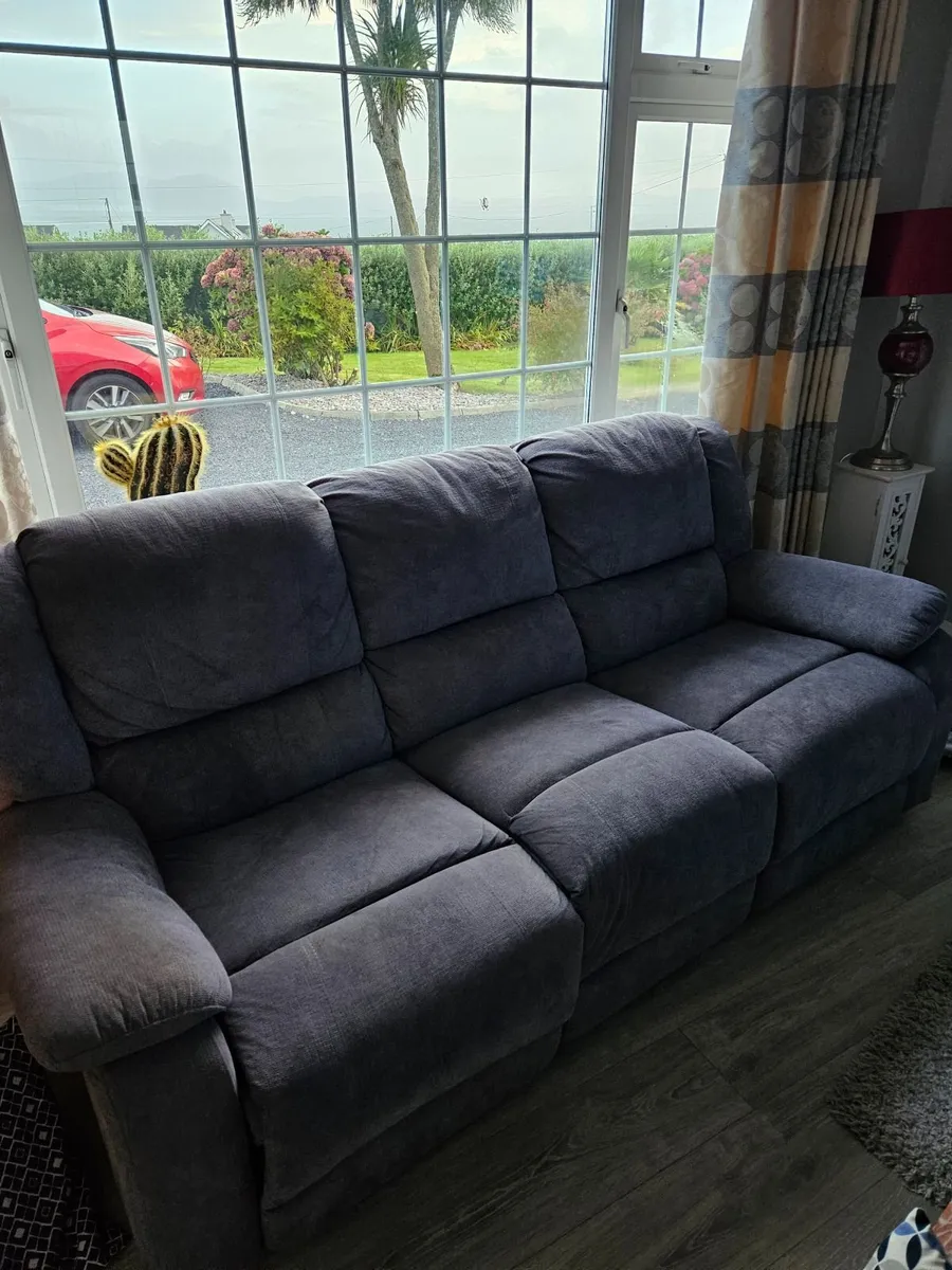 3 Pc Sitting Room Suite - Image 3