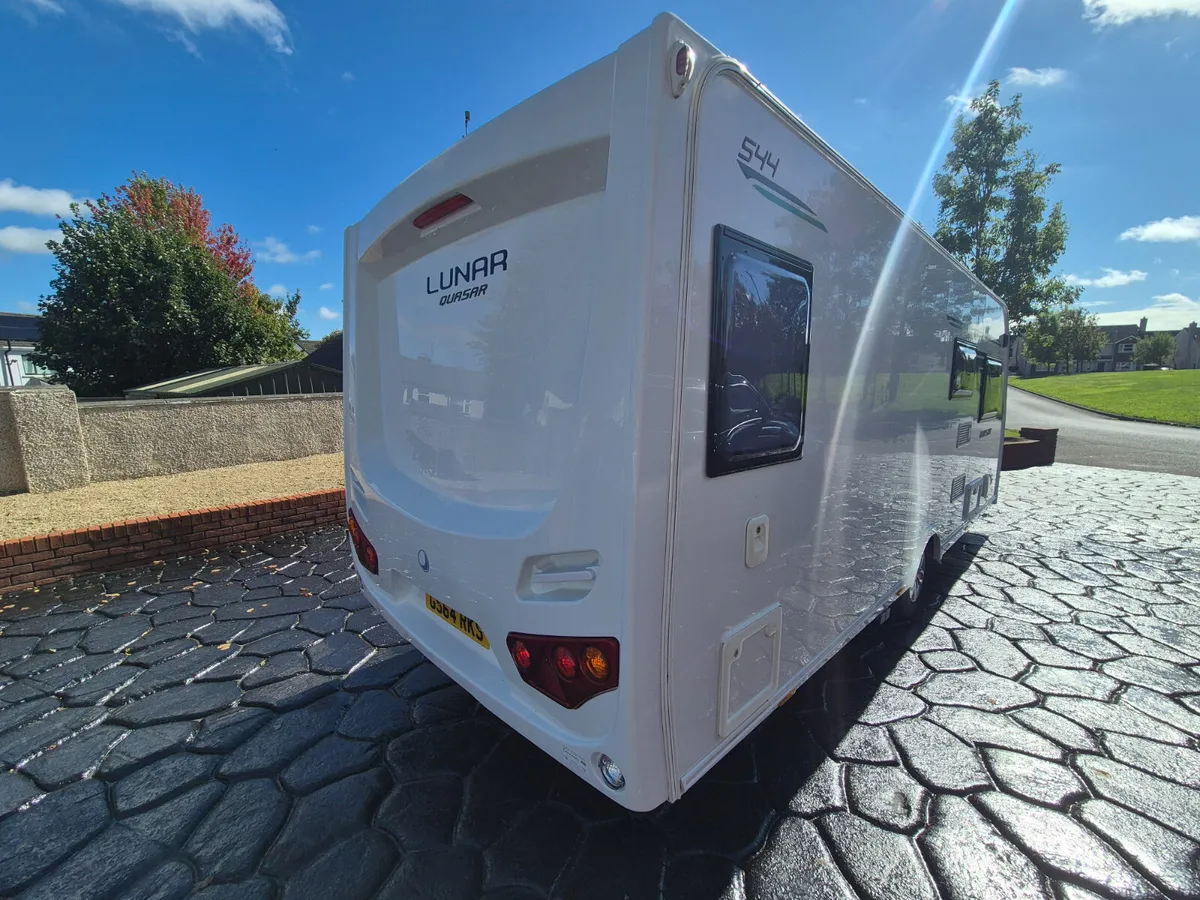 2019  Lunar  Quasar   544  Fixed   Bed     Motor - Image 3