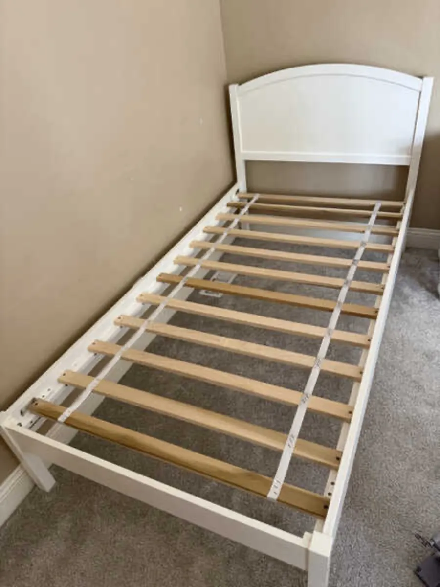 Single bed frame