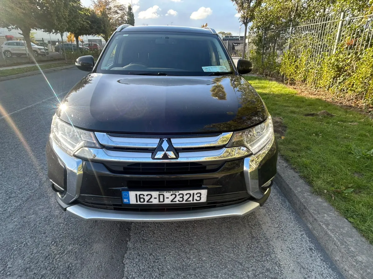 Mitsubishi Outlander 2016 VAT INVOICE AVAILABLE - Image 2