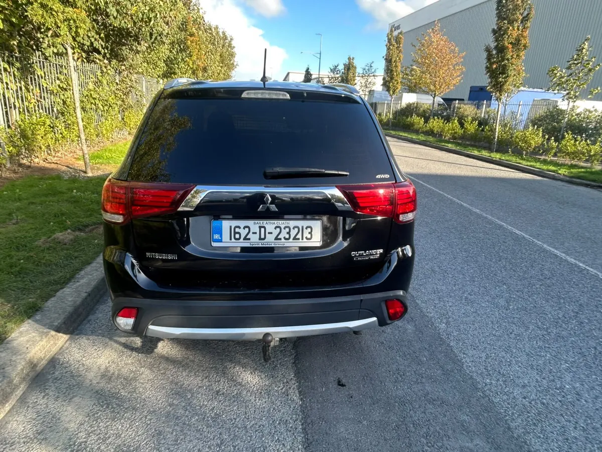 Mitsubishi Outlander 2016 VAT INVOICE AVAILABLE - Image 4