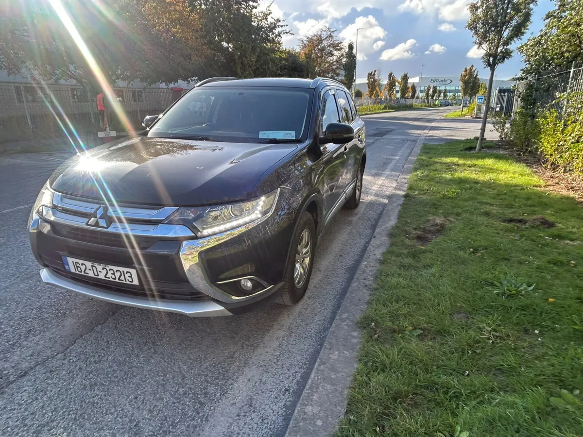 Mitsubishi Outlander 2016 VAT INVOICE AVAILABLE - Image 3
