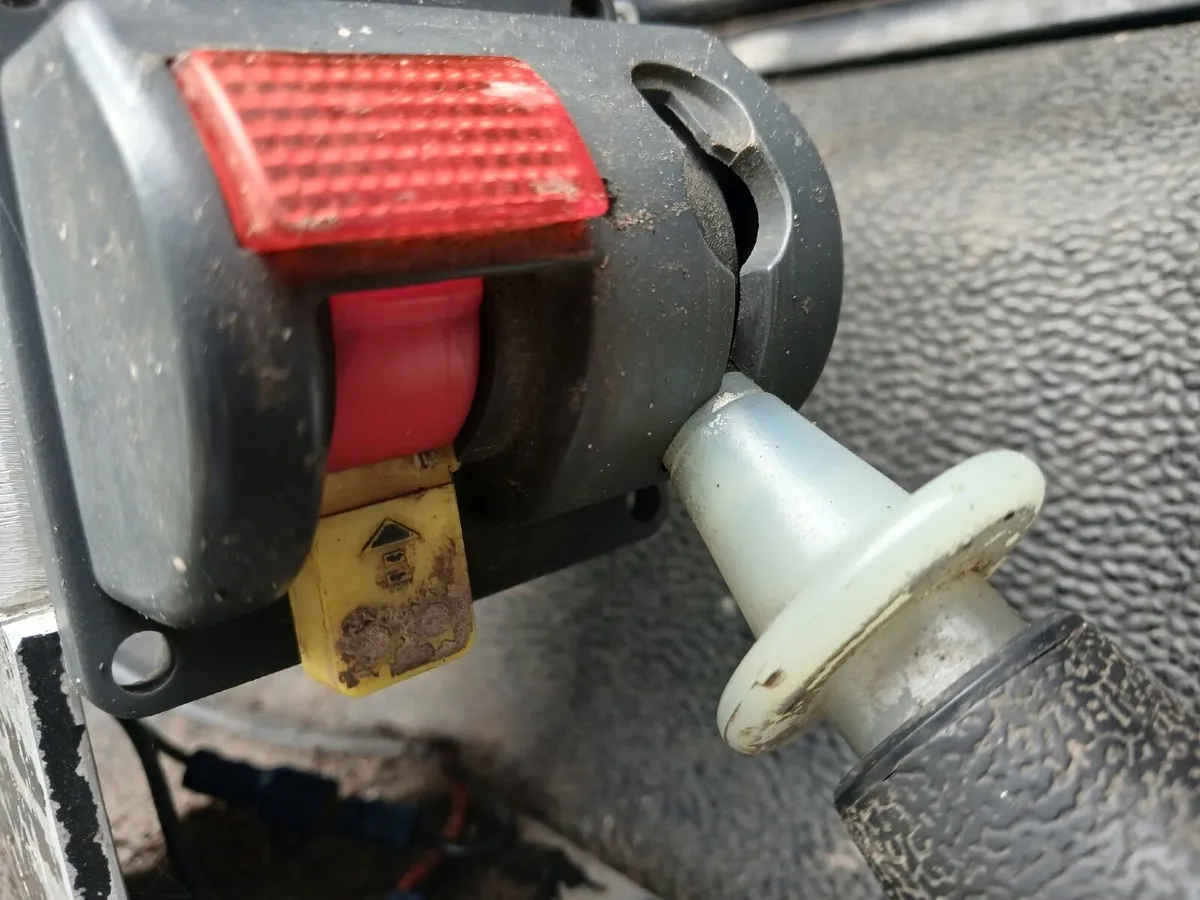Tipping Gear - Image 2