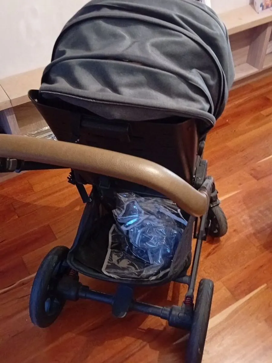 New born pram selling for my sister made by jole - Image 1