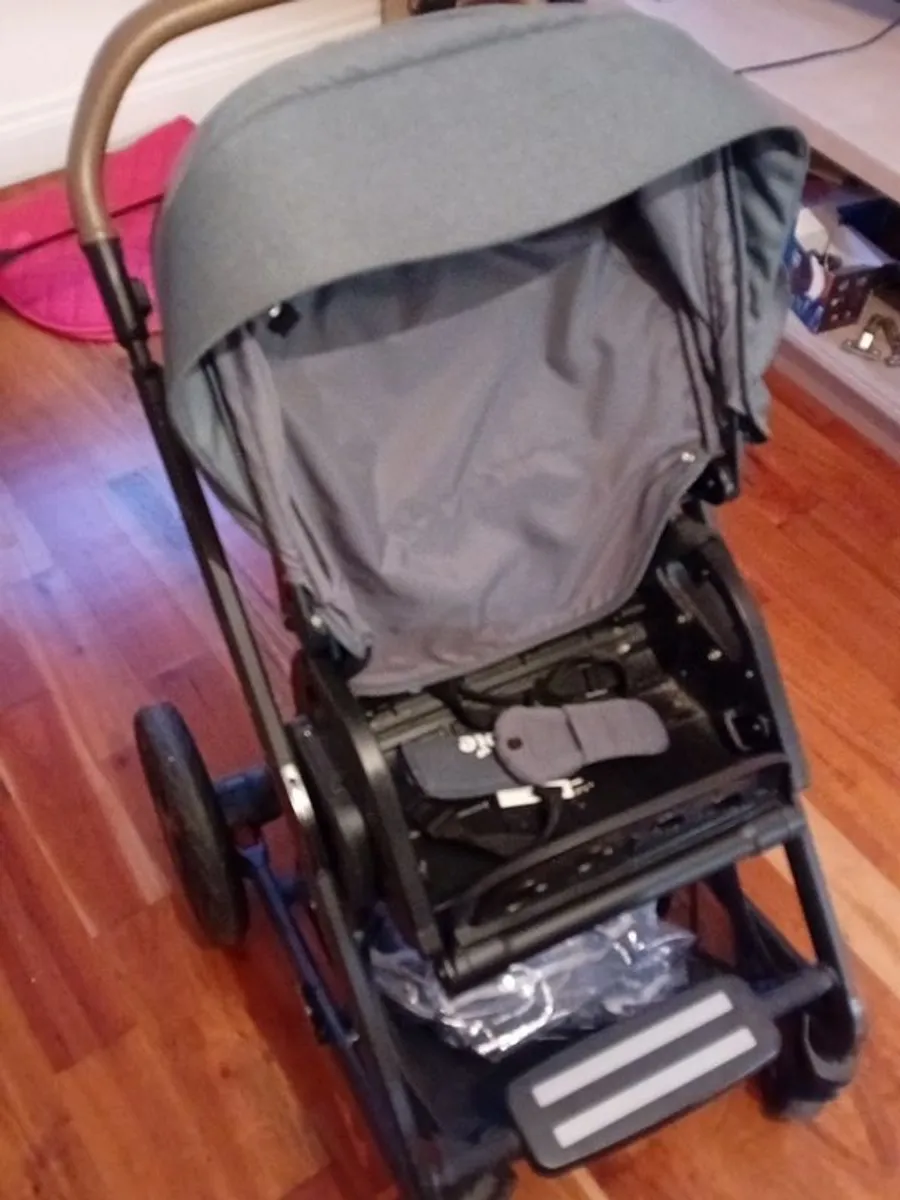 New born pram selling for my sister made by jole - Image 2