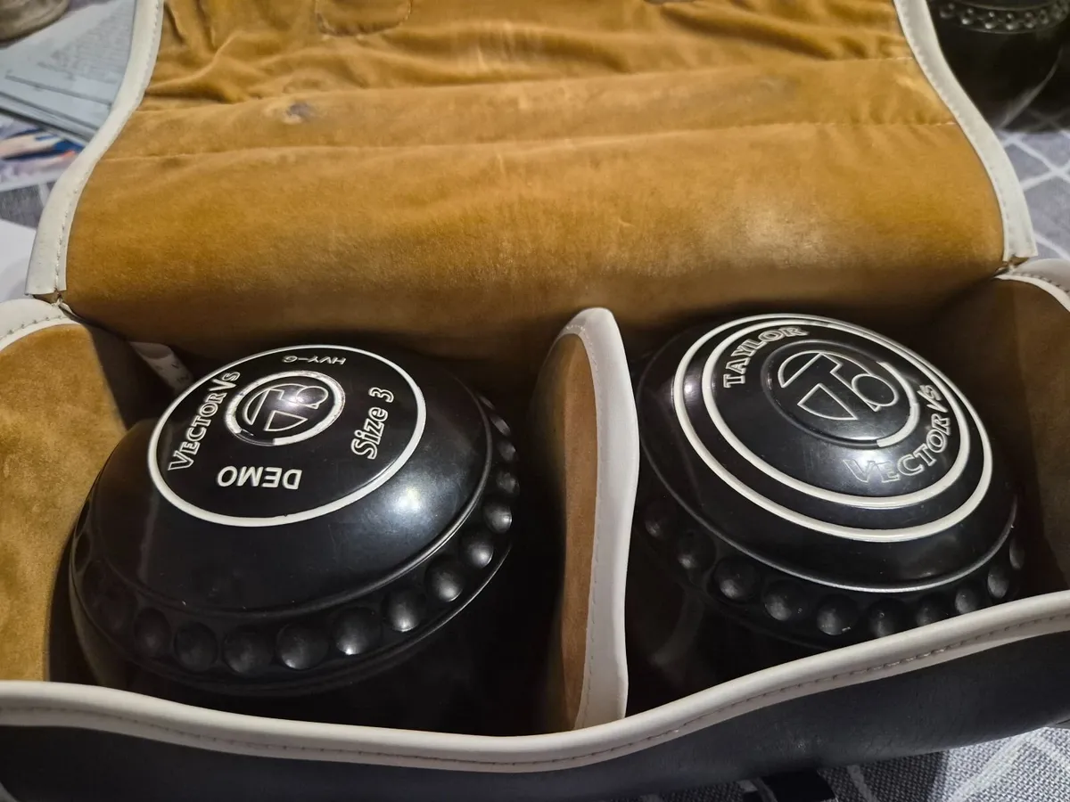 indoor bowls - Image 2