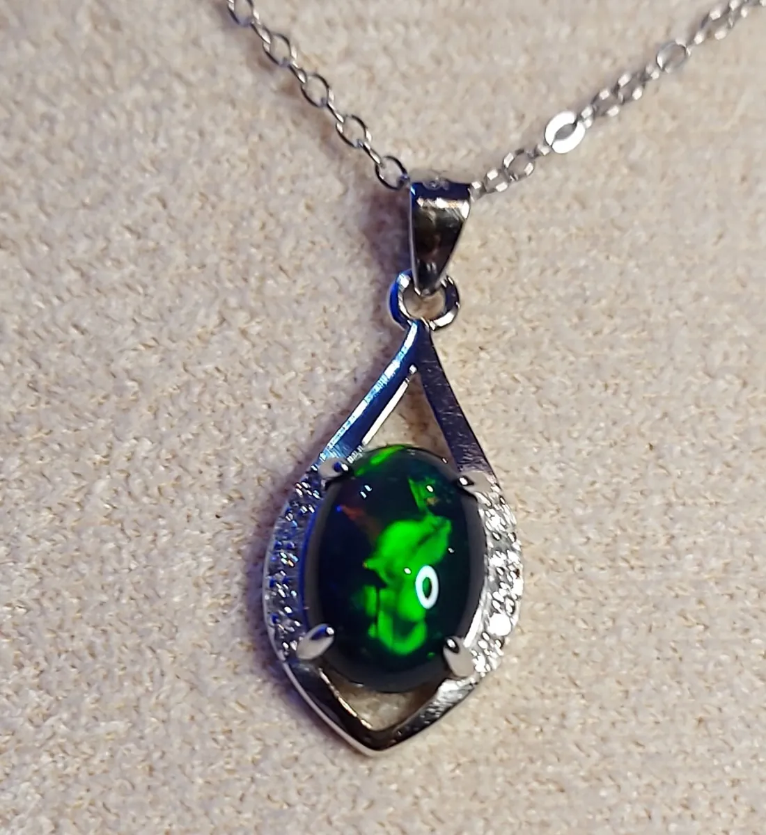 Black Opal 1ct S925 Rhodium plated Necklace - Image 4