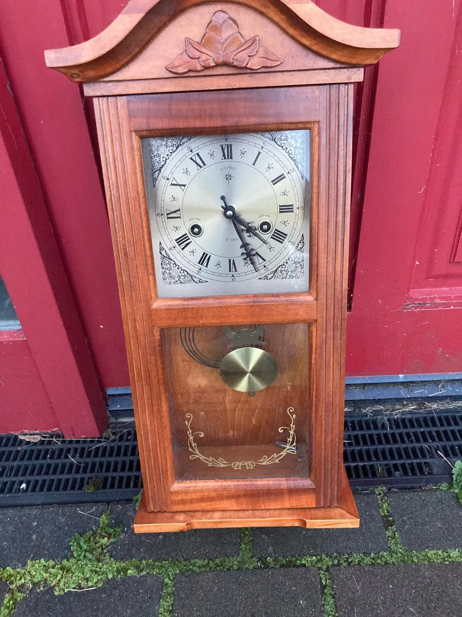 Wind up wall clock free postage - Image 1