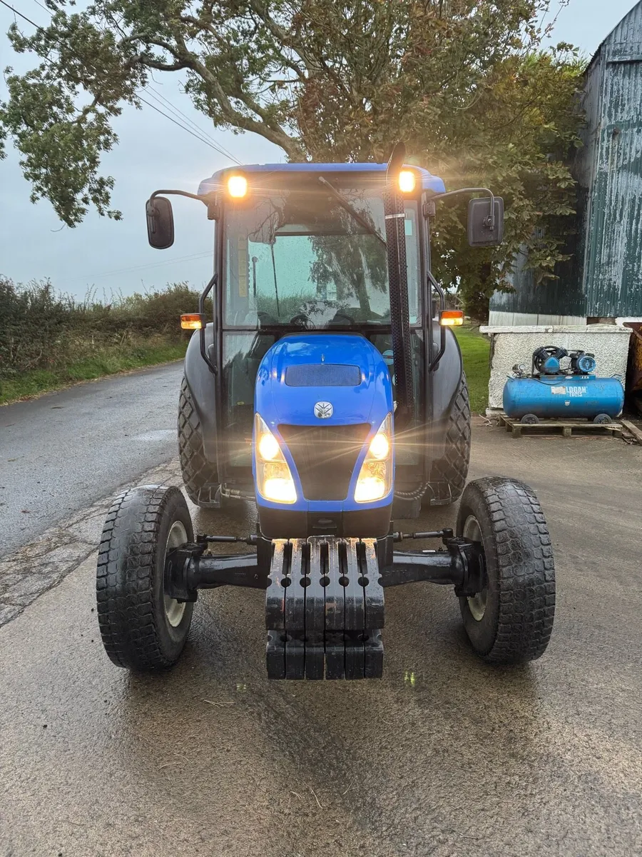 New Holland Compact Tractor - Image 4