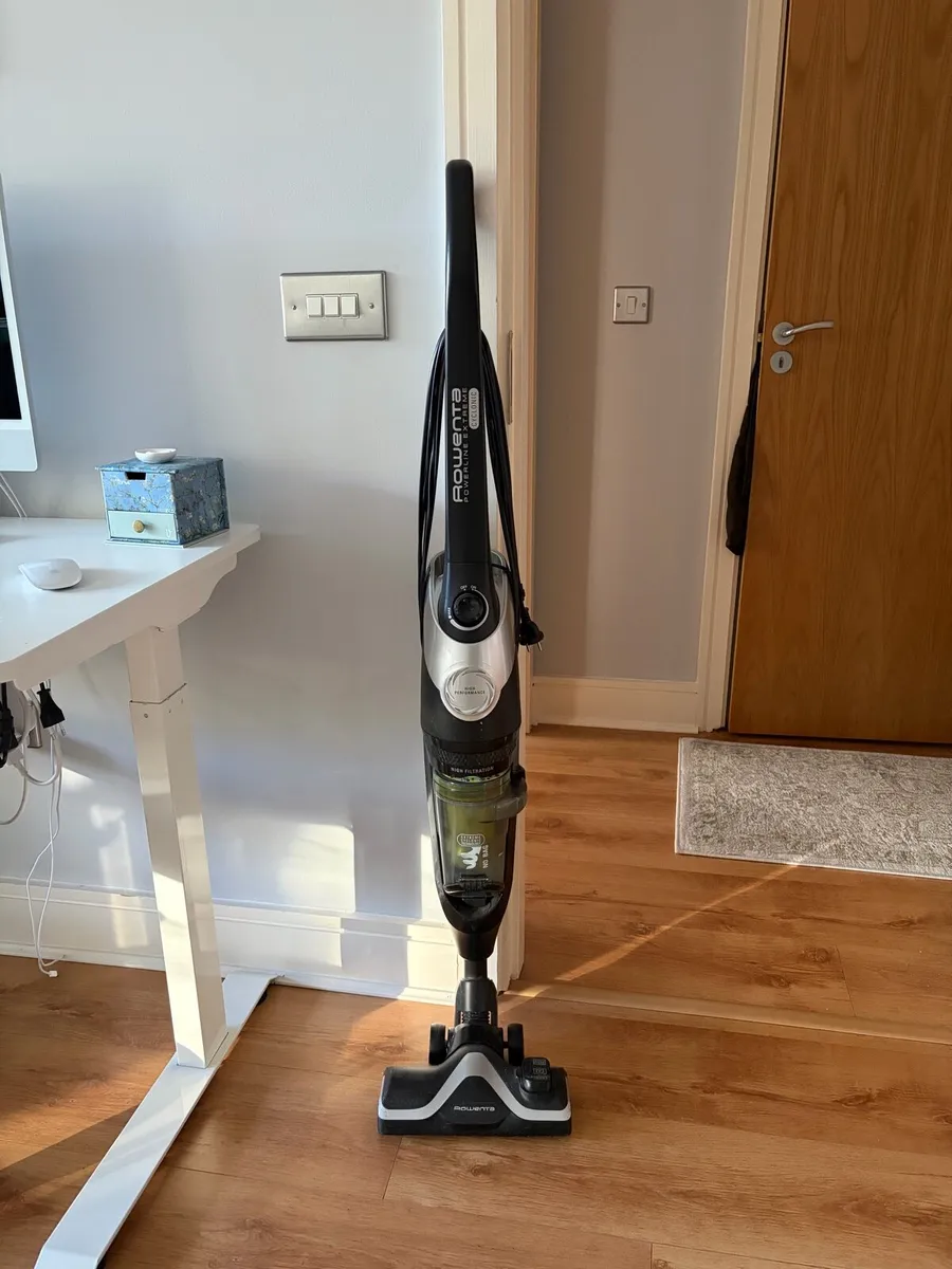 Rowenta Powerline Extreme Cyclonic Upright Vacuum