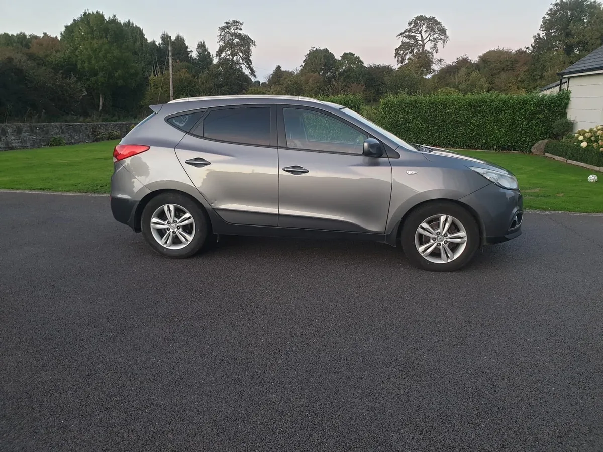 Hyundai ix35 - Image 2