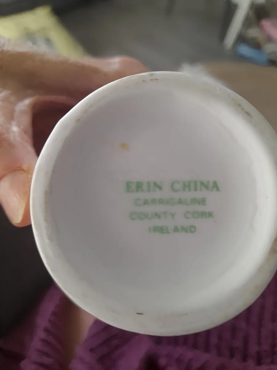 Irish vase - Image 2