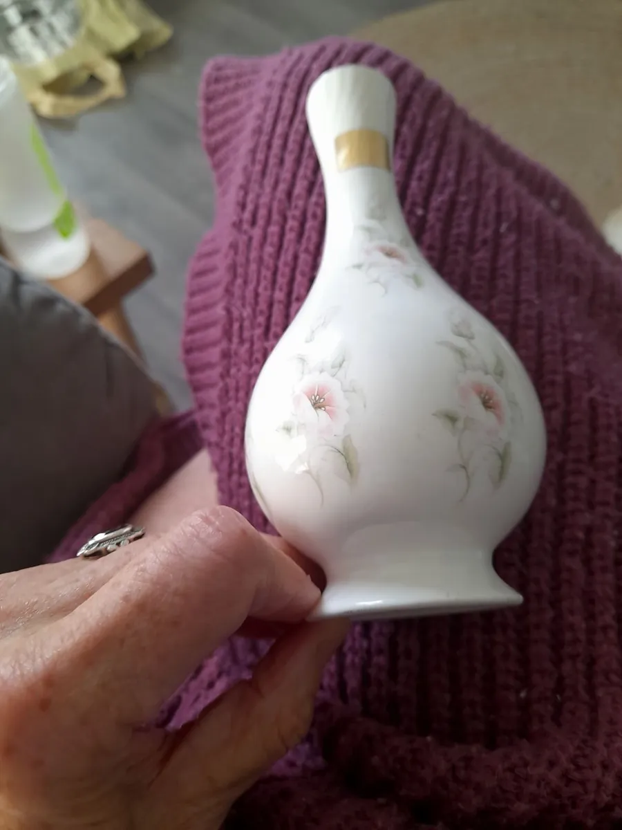 Irish vase - Image 4