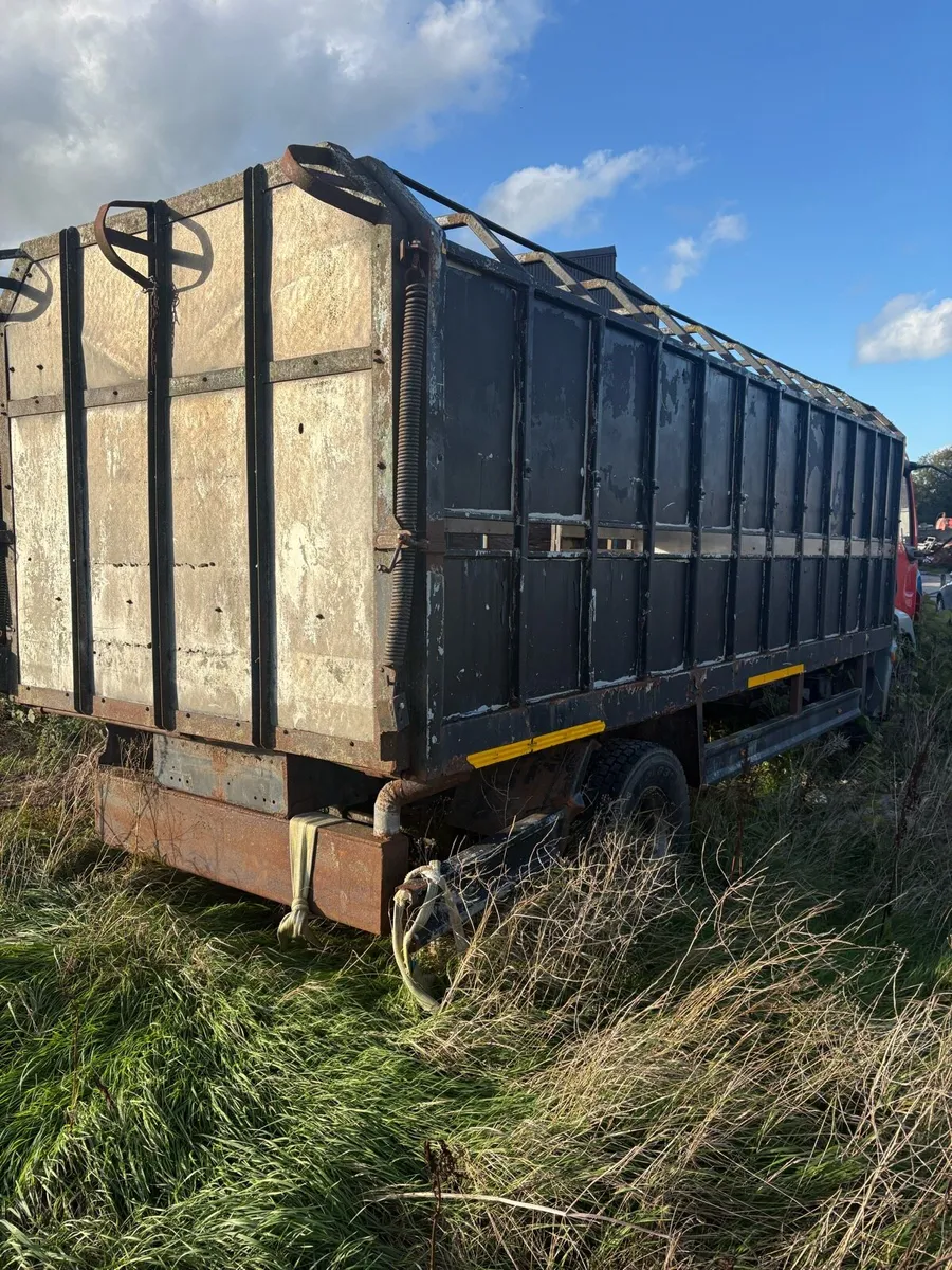 Daf cattle truck breaker or export - Image 4