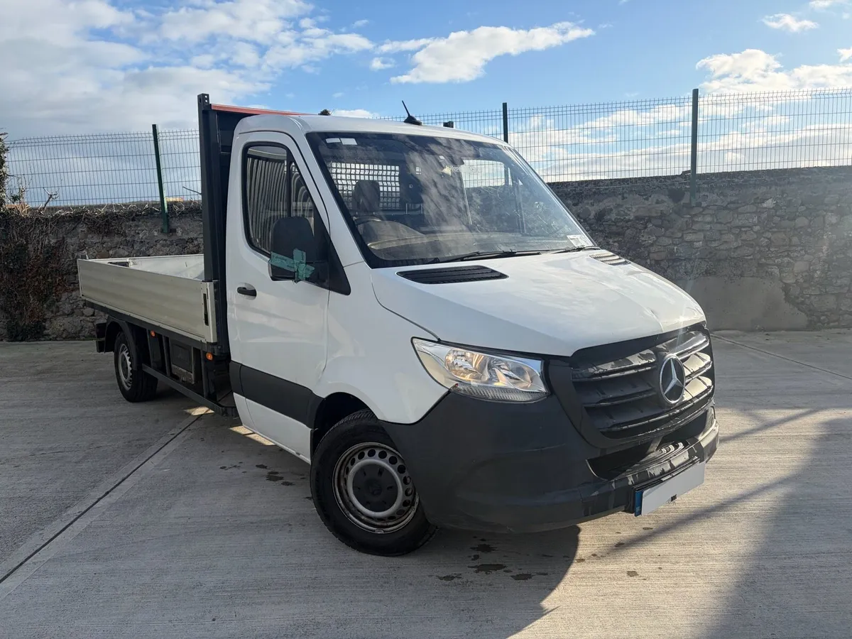 211 Mercedes Sprinter - Image 1