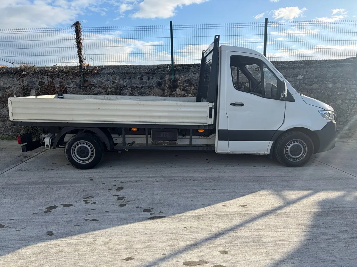 211 Mercedes Sprinter - Image 3