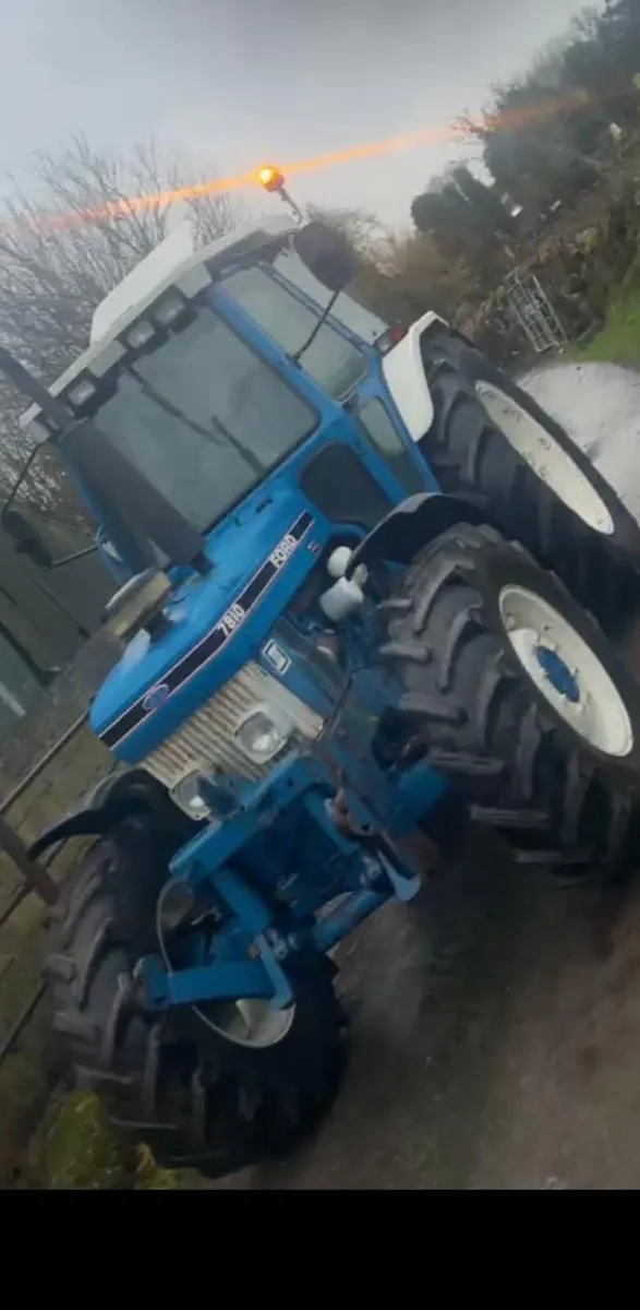 Ford 7810 Series 3 - Image 2