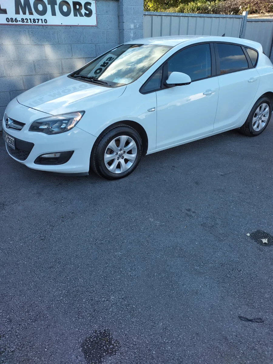 Opel Astra 2015 - Image 4