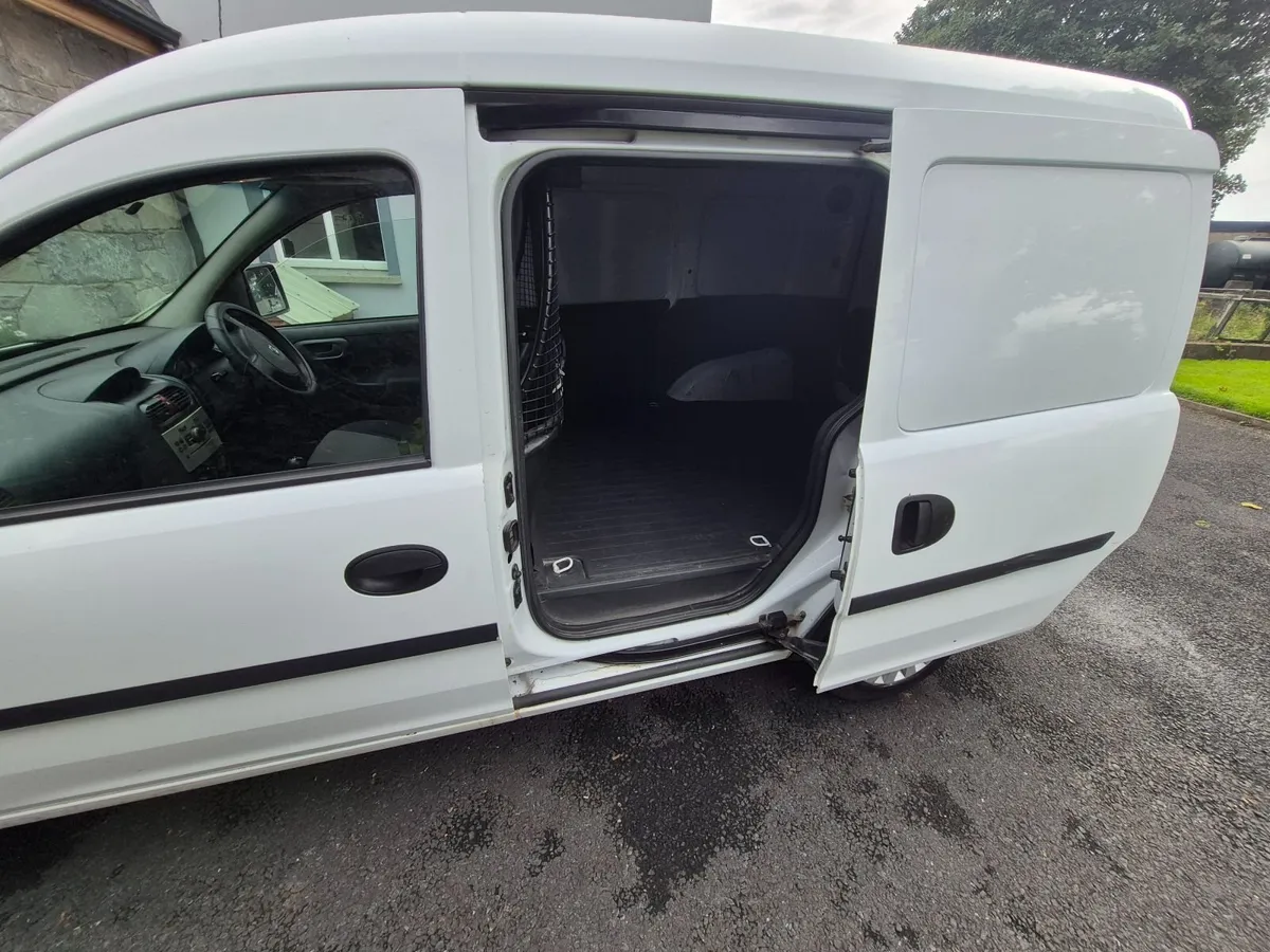 Opel Combo 2011 - Image 4