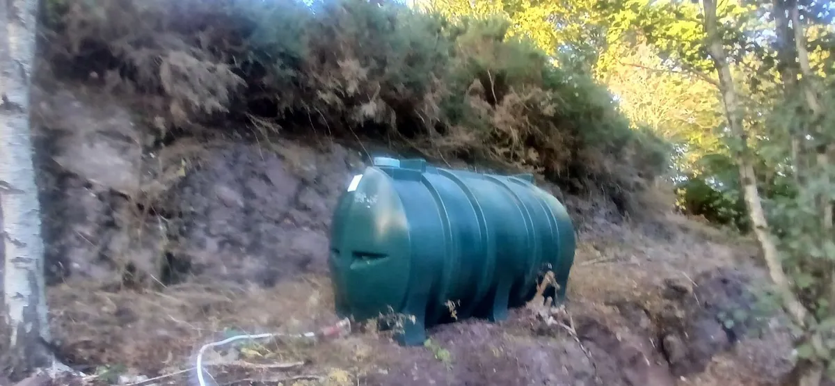 1000L Oil Tank - Image 1