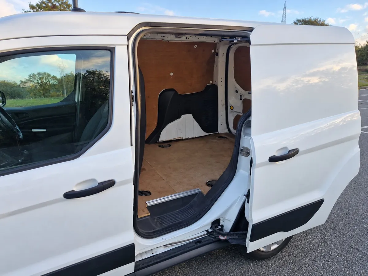 Ford Transit Connect Trend 1.5 TDCi 120PS - Image 4