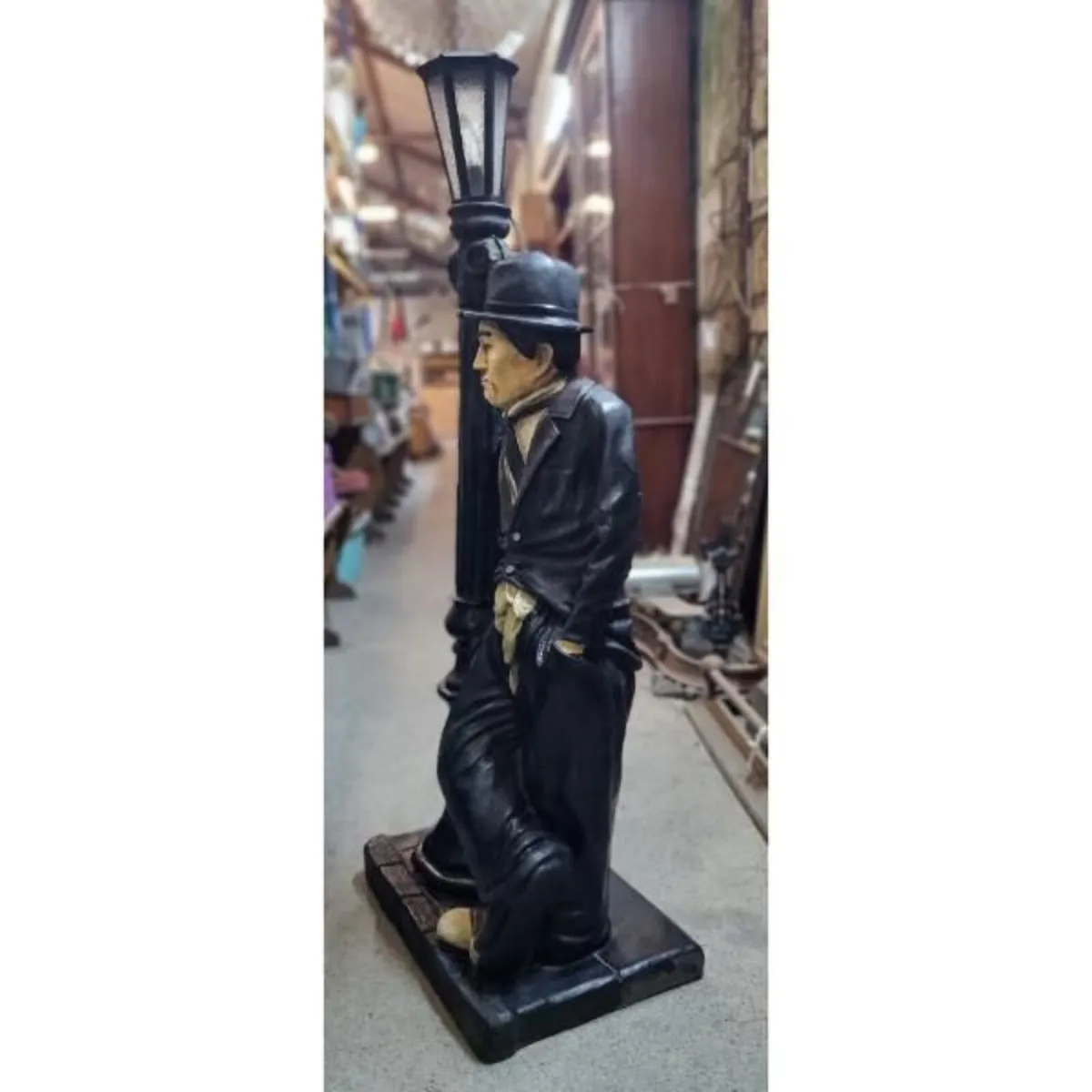 Charlie Chaplin Resin Statue With Lamp KAS1375 - Image 3