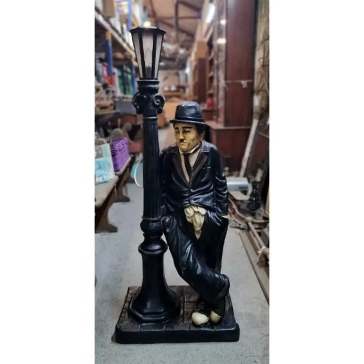 Charlie Chaplin Resin Statue With Lamp KAS1375 - Image 1