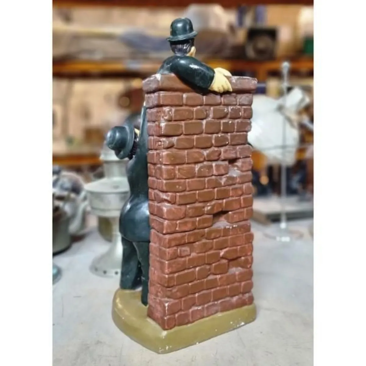 Laurel & Hardy Ceramic Statue KAS1374 - Image 3