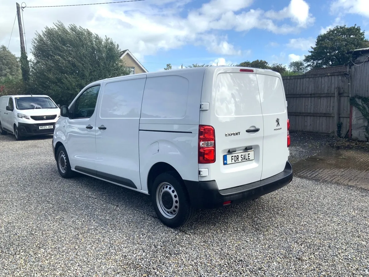 Peugeot Expert 1000 Pro premium + 2023 - Image 4