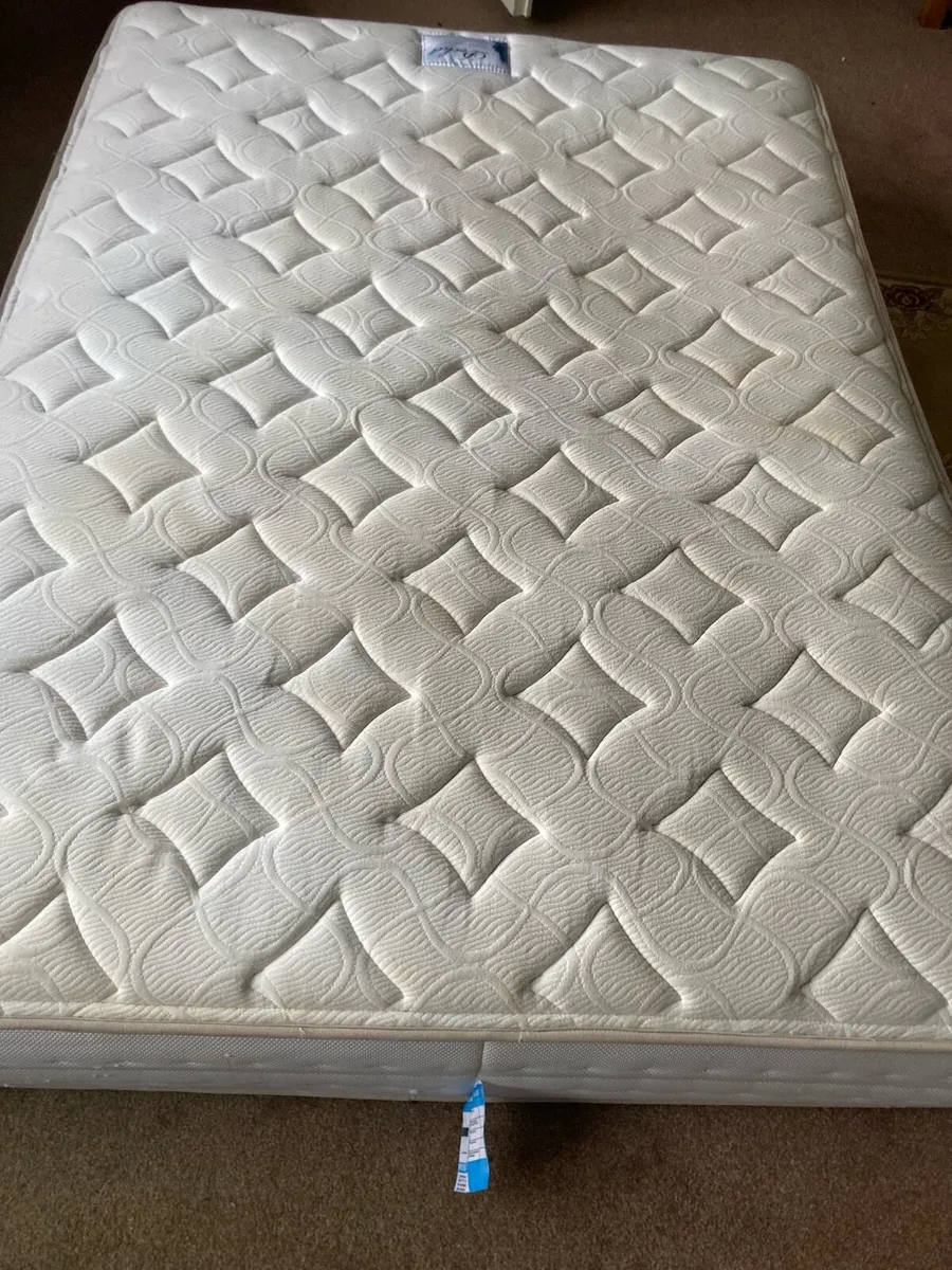 Double divan bed with mattress and headboard - Image 3