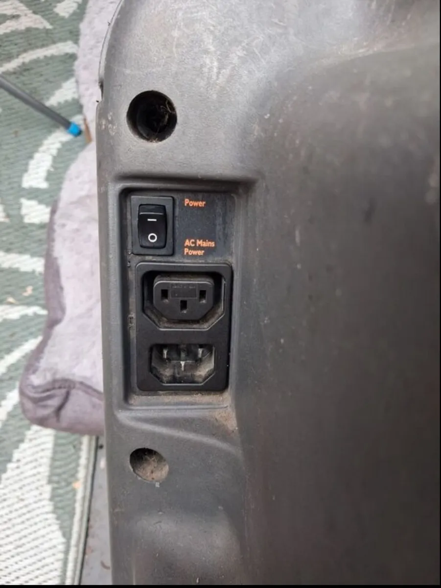 Speakers - Image 2
