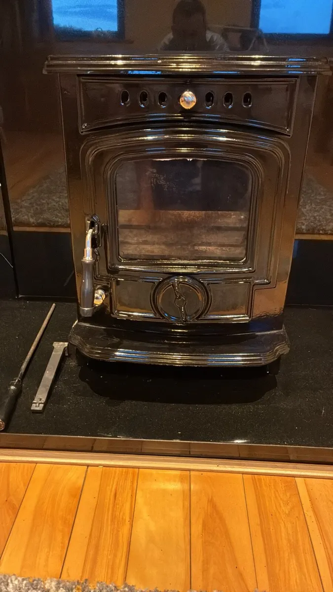Fireplace & stove - Image 2