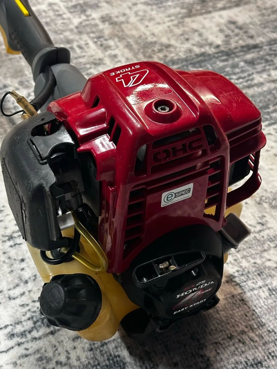 Honda 4 stroke strimmer - Image 4