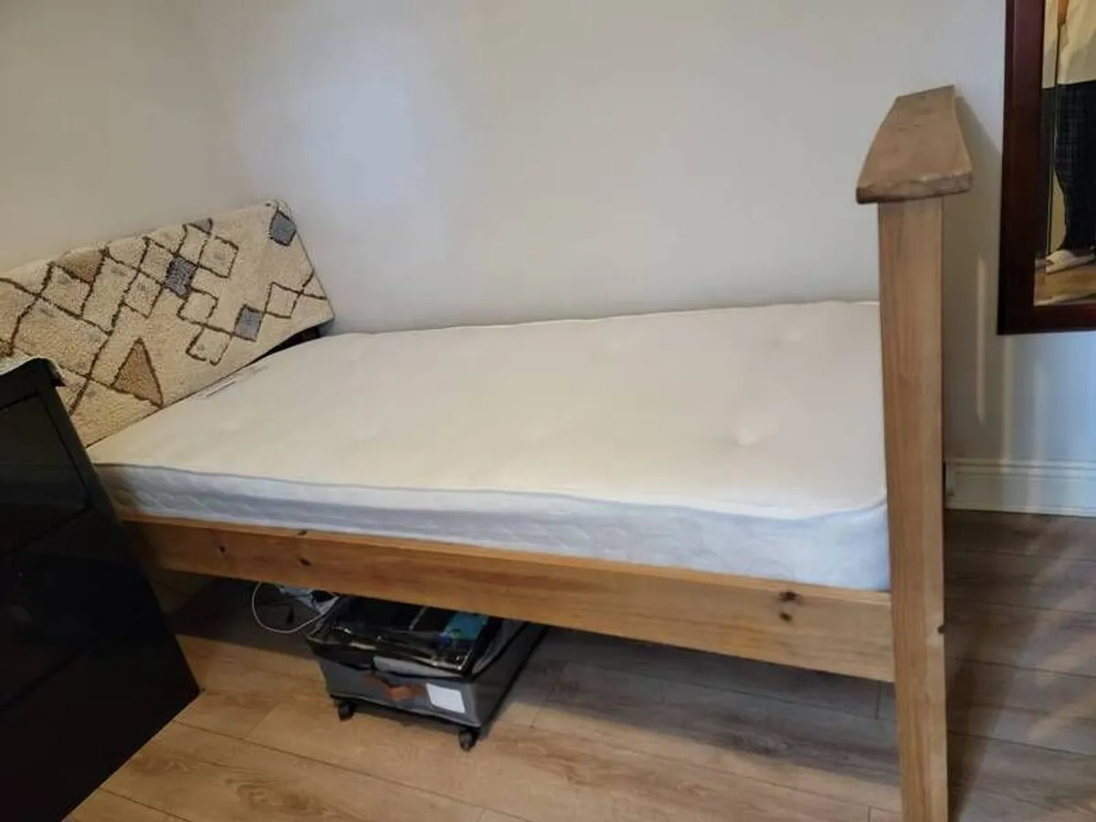 Single bed  with Mattres - Image 1