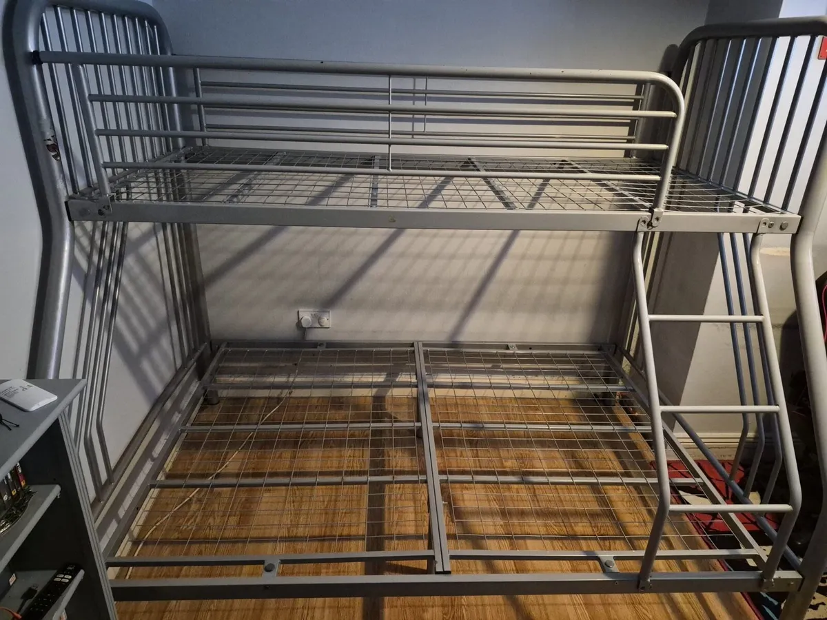 bunk bed - Image 1