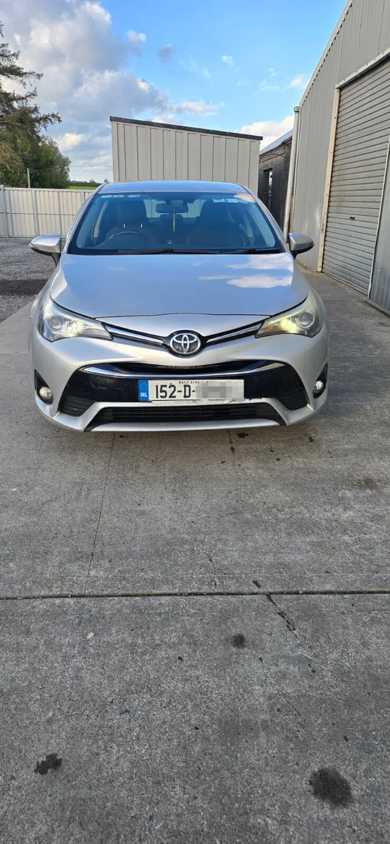 152 TOYOTA AVENSIS DIESEL - Image 2