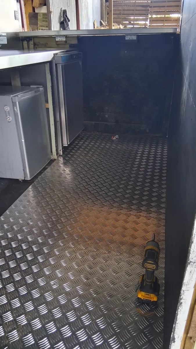 Coffee trailer - Image 2