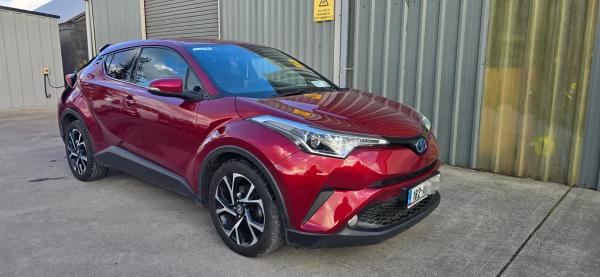 182 TOYOTA CH-R HYBRID - Image 2