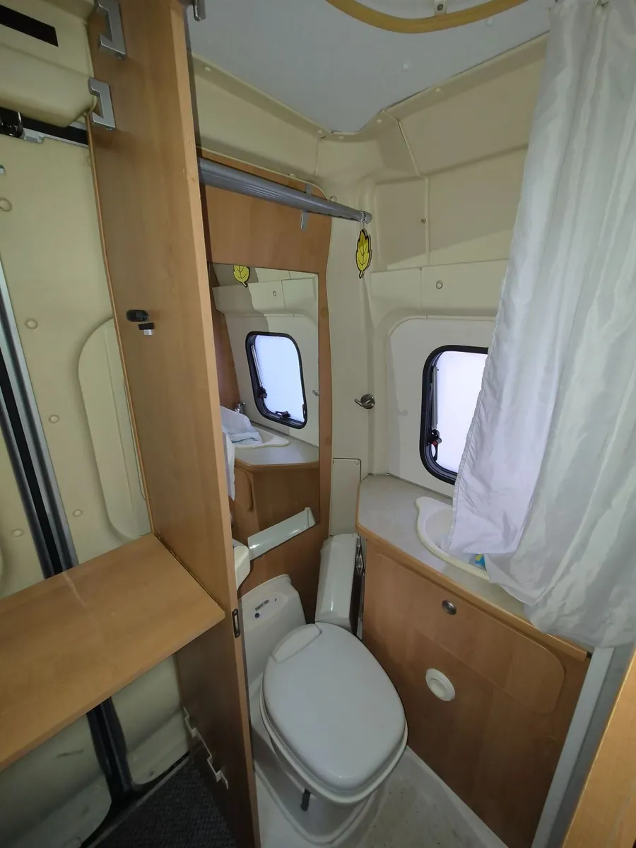 Camper - Image 2