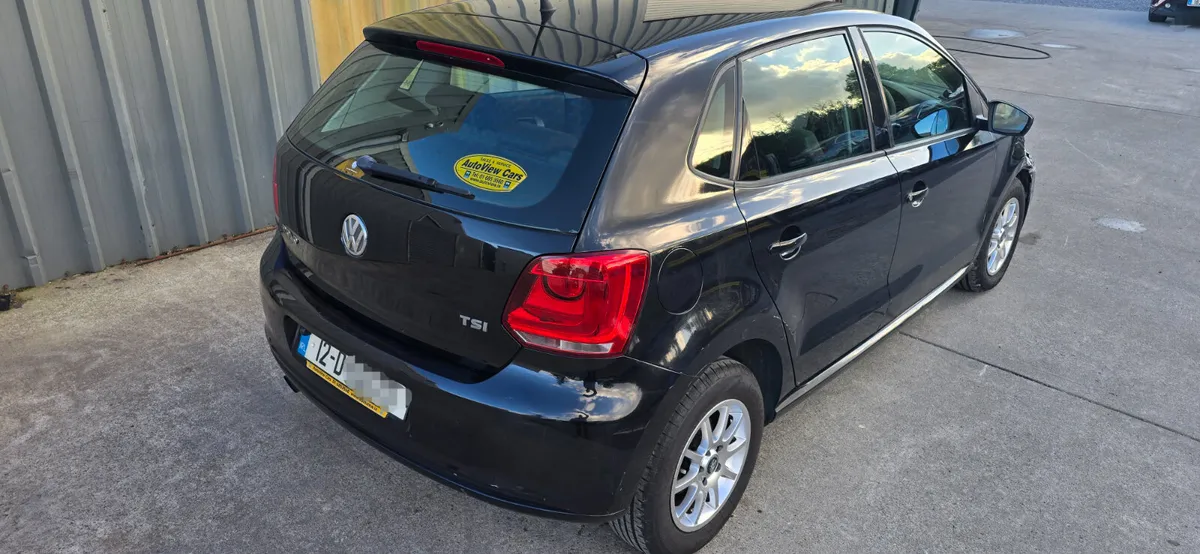 12 VW POLO AUTO - Image 2