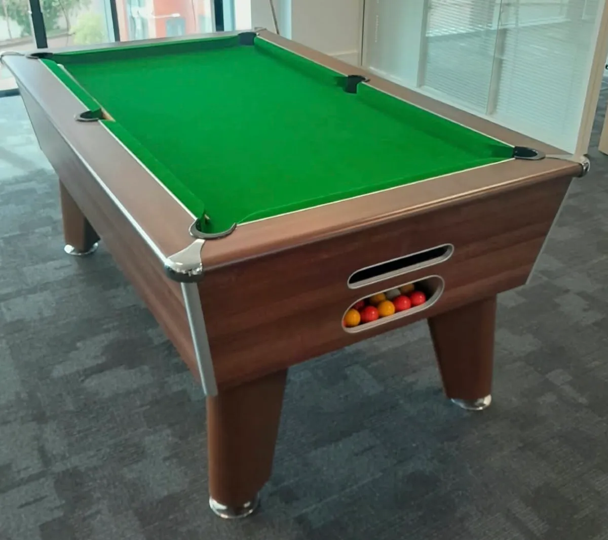Pool table - Image 2