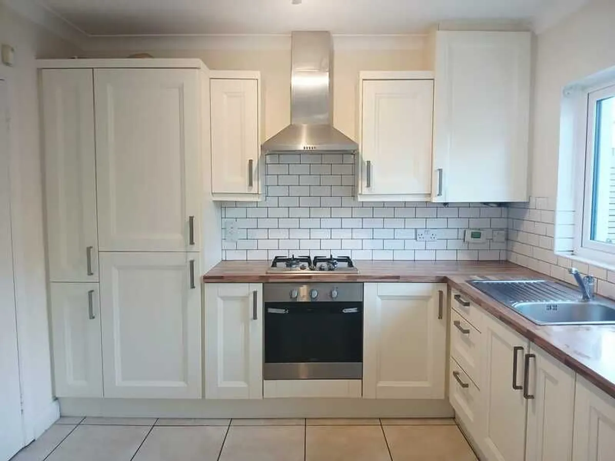 Kitchen - Image 3