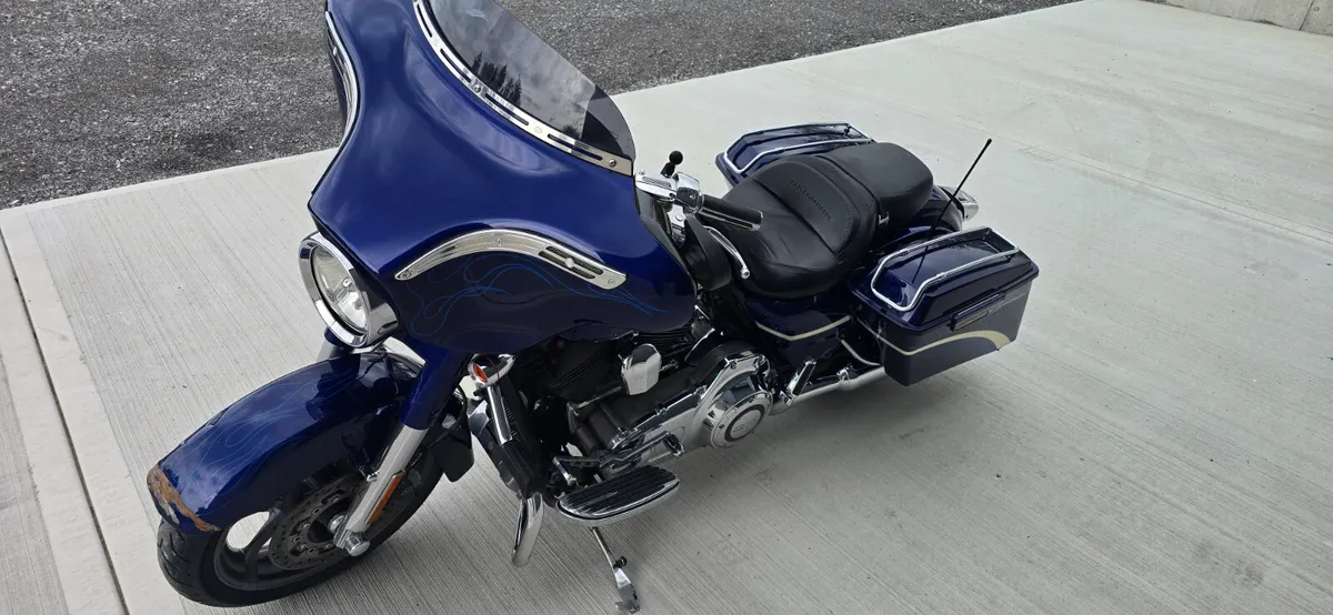 HARLEY DAVIDSON STREET GLIDE - Image 4