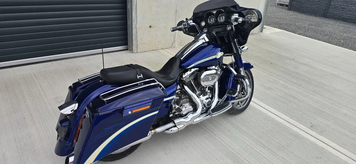 HARLEY DAVIDSON STREET GLIDE - Image 2