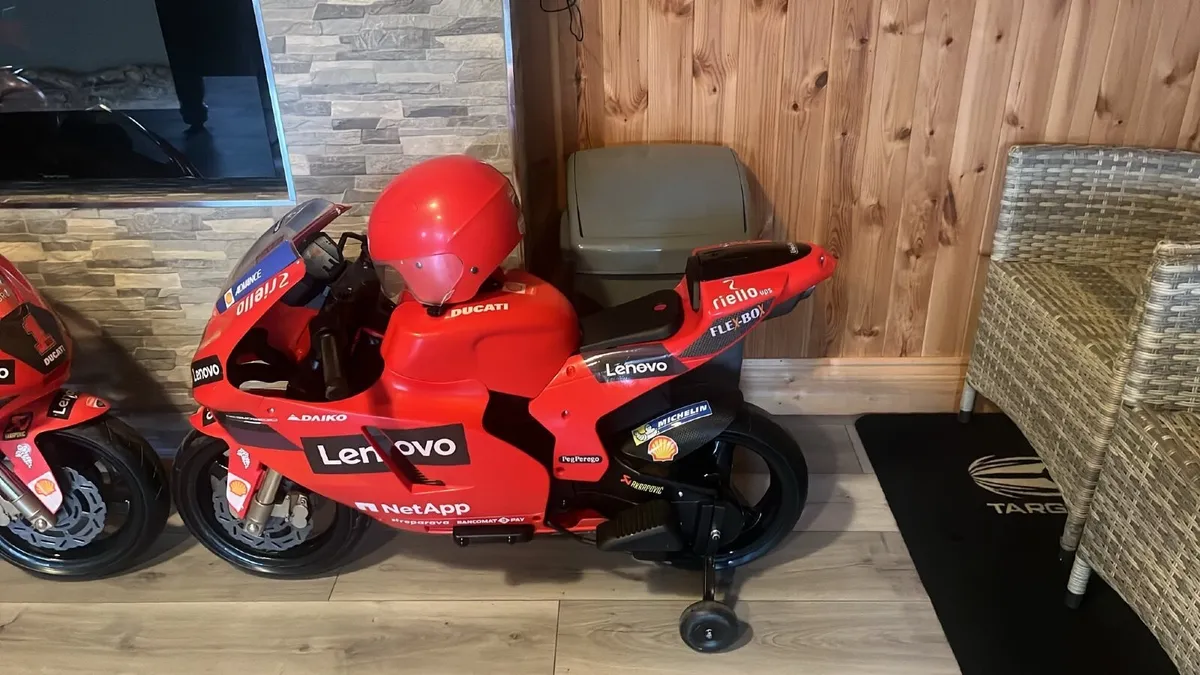 Kids electric motorbike 12volt - Image 1