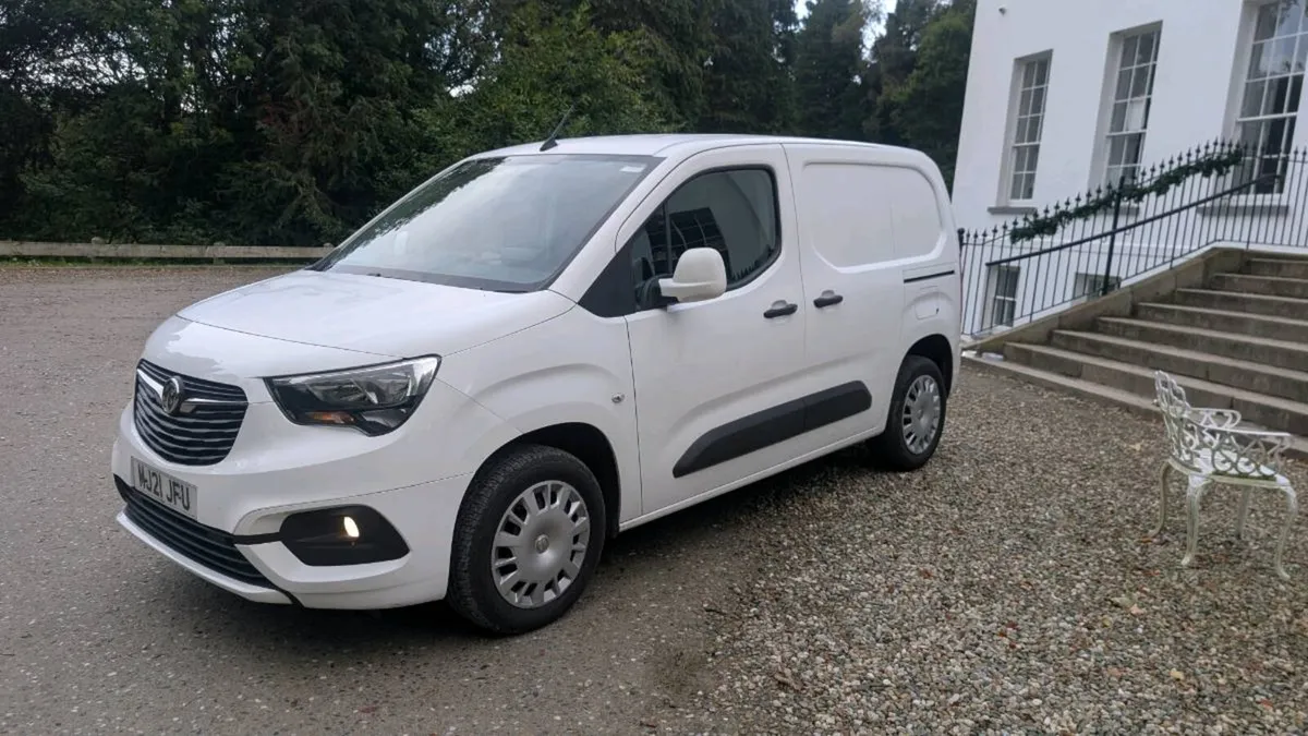 2021 vauxhall combo sportive - Image 3