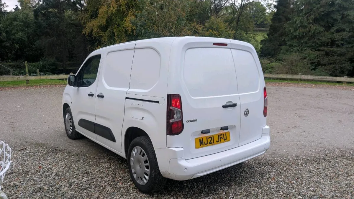 2021 vauxhall combo sportive - Image 4
